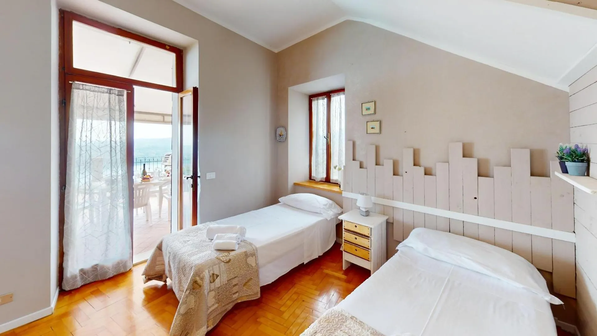 Apartment Casale Massina Appartamento Giada Salo